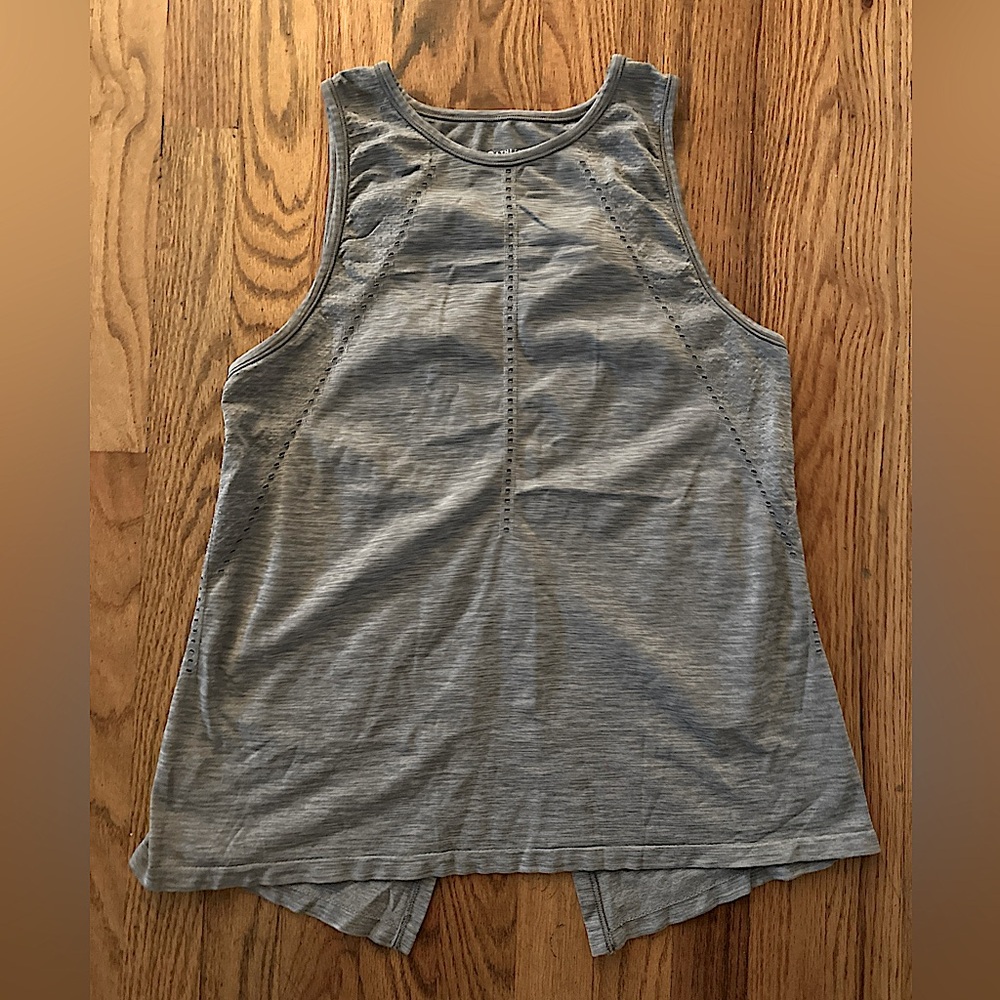 Athleta Woman's Foothill Tank Top Sz Small Gray Seamless Split Back